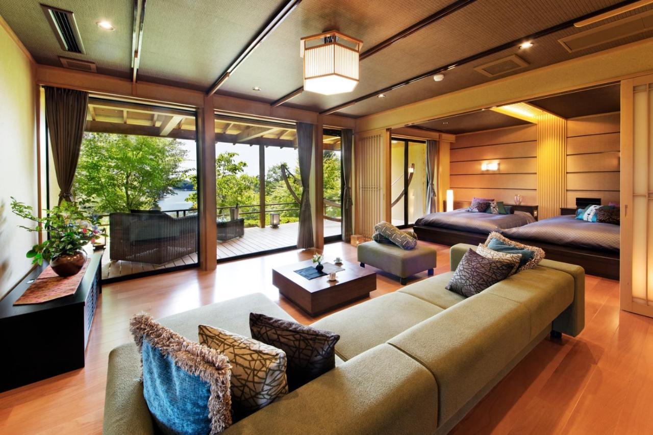 Noto Hyakurakusou Hotell Exteriör bild