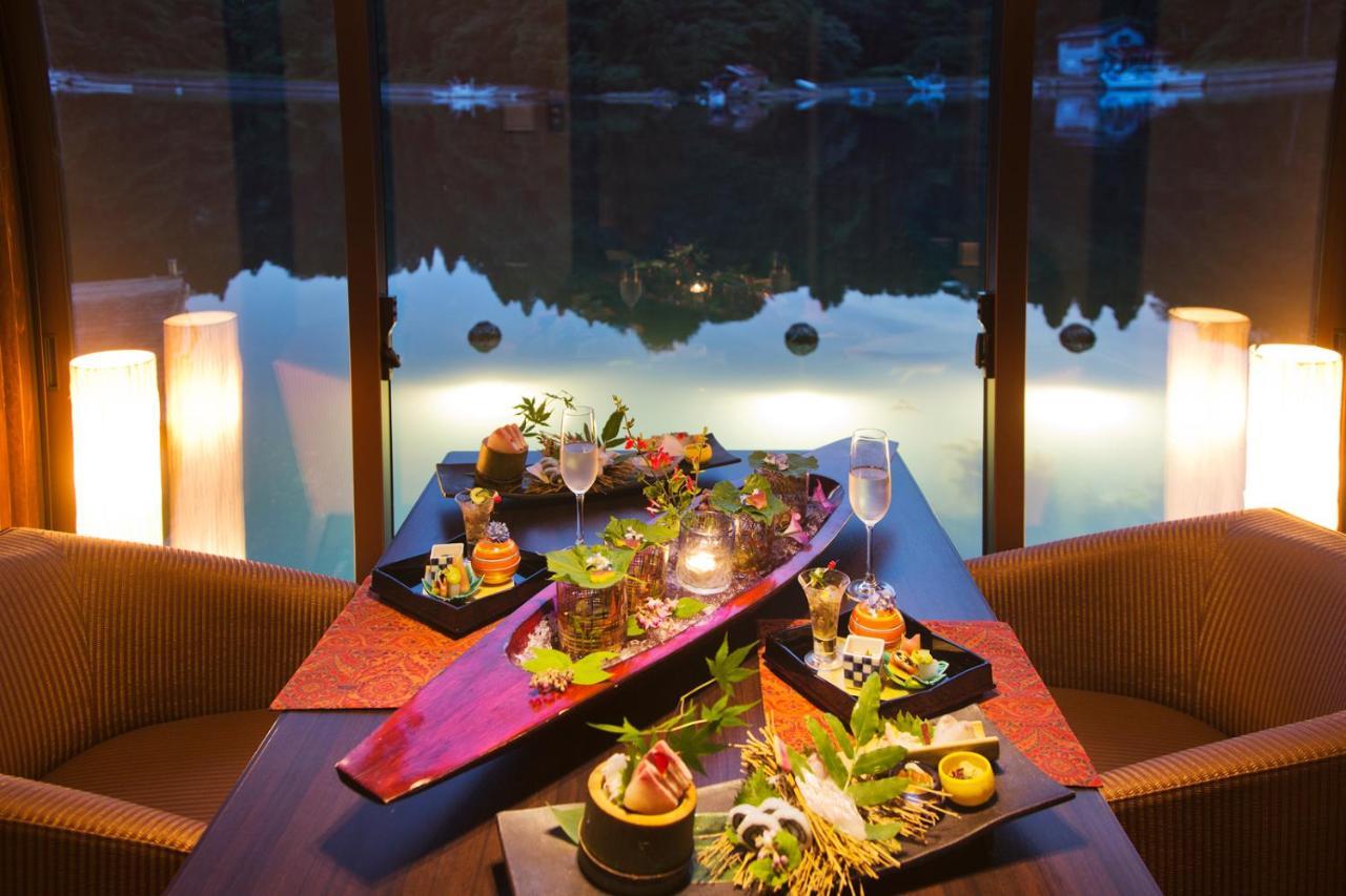 Noto Hyakurakusou Hotell Exteriör bild