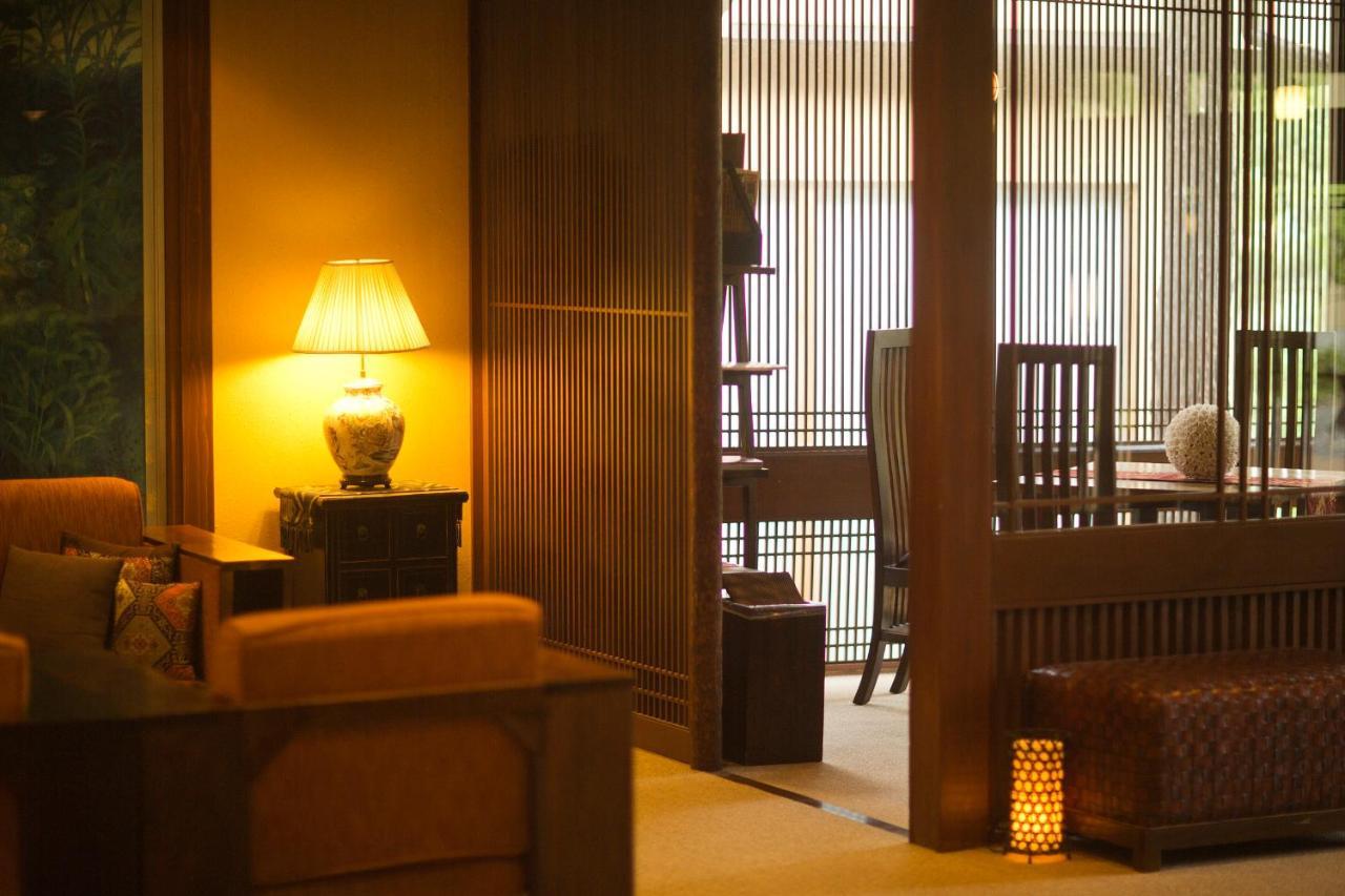 Noto Hyakurakusou Hotell Exteriör bild