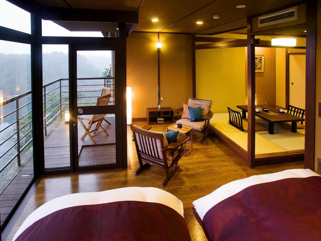 Noto Hyakurakusou Hotell Rum bild